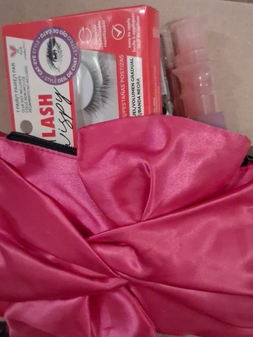 Womens Makeup/Lash Bundle - Picture 7 of 7